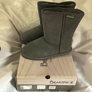 Boots, brand new, with tags